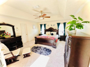 Elegant cozy Master Suite, MGM!